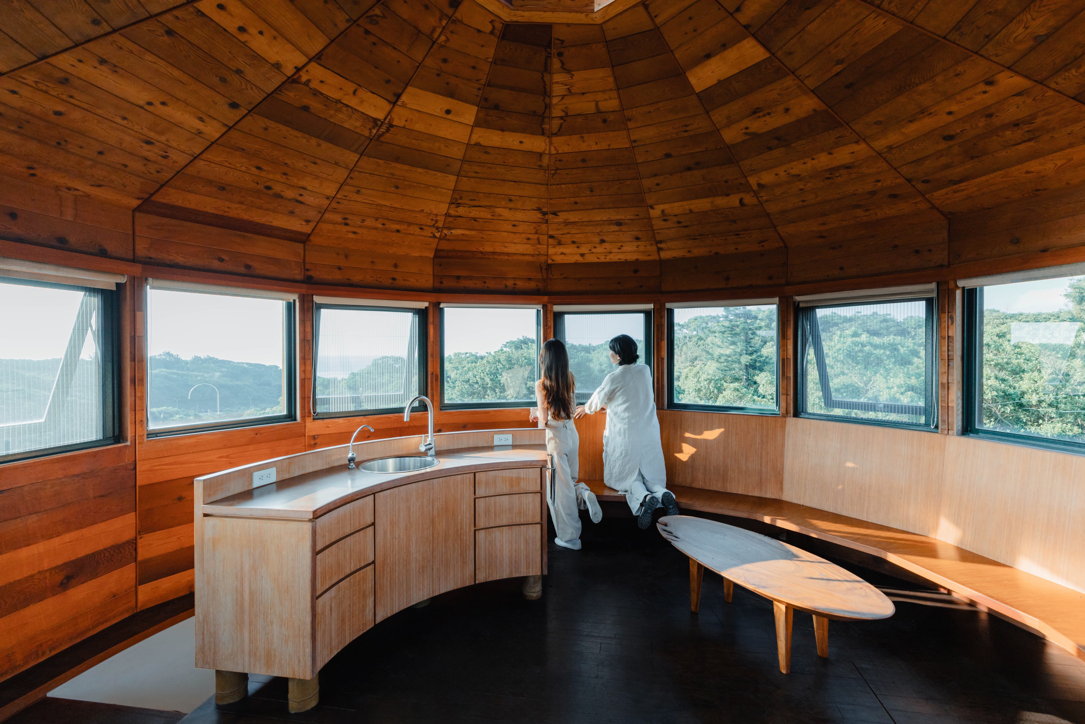 主建築頂端的塔樓為360度全景瞭望台