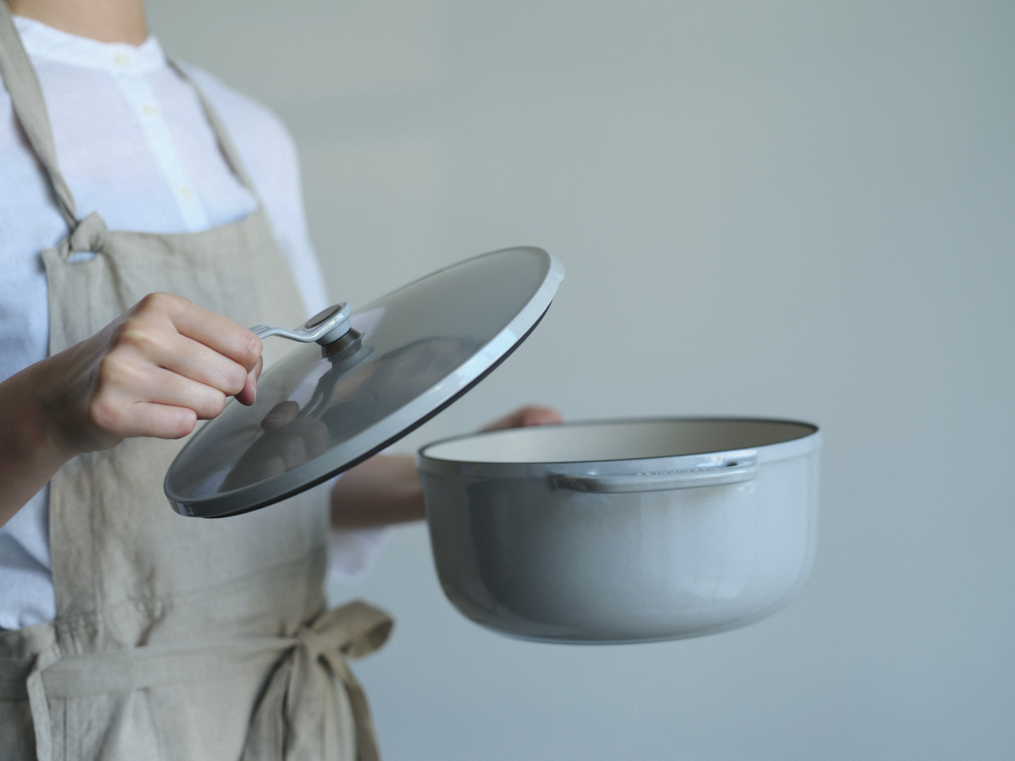 Vermicular Oven Pot 2 新一代琺瑯鑄鐵鍋——革命性輕巧設計，重新定義琺瑯鑄鐵鍋的烹飪藝術